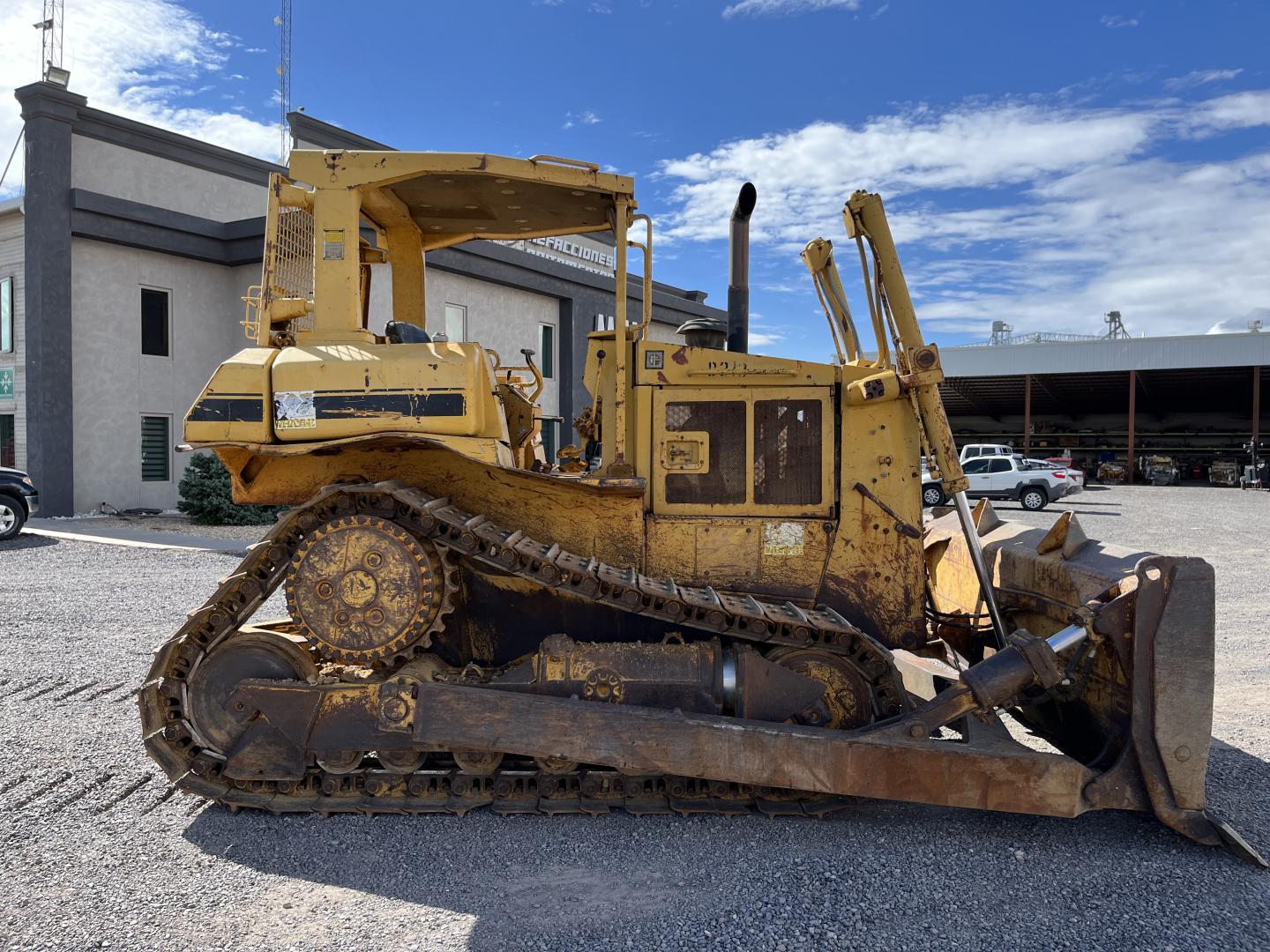 ./imagenes/INVOICE/2019/18197/CATERPILLAR D6H (2).JPG